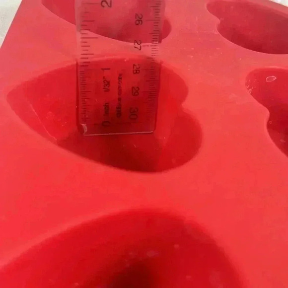 Valentine's hearts (6)‎ 2" cupcake and other candy molds - Picture 4 of 7